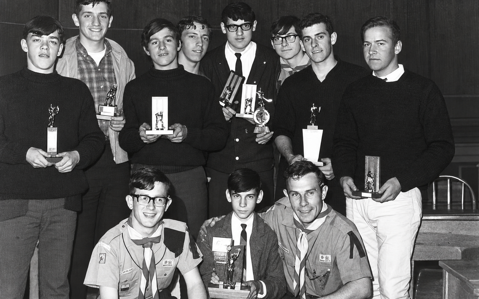 Scouts avec le Père Fernand Lapointe
