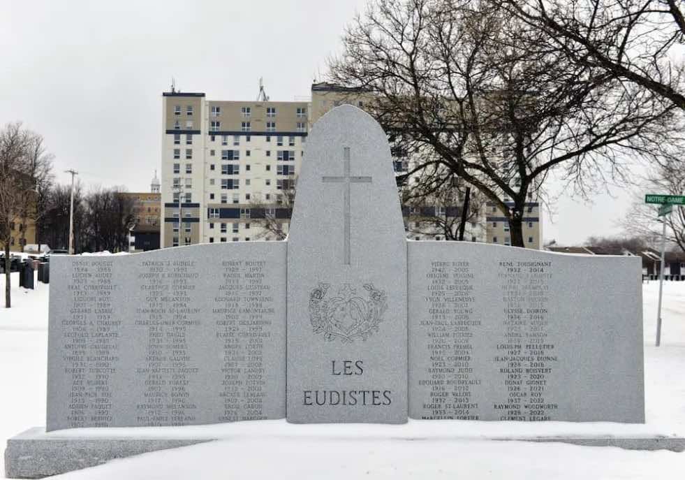 Monument des Eudistes au cimetière de Belmont, face